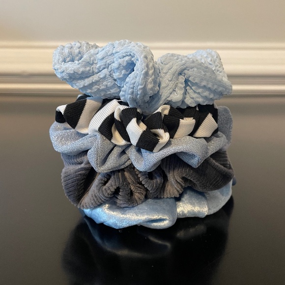 5 for $20: Target scrunchies - Picture 1 of 8